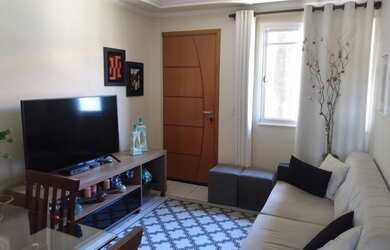 Imagem: O apartamento possui 2 Dormitórios, 1 Banheiro, 1 Vaga na garagem