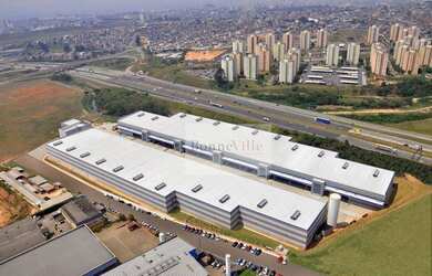 Imagem: O depósito possui 2.370m² de Área, Imóvel novo e está