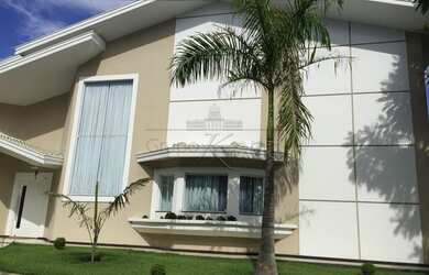 Imagem: A casa em condomínio possui 5 Dormitórios, 5 Banheiros, 4