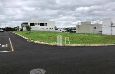 Imagem: O terreno possui 689m² de Área e está localizado em Nova