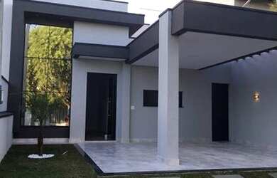 Imagem: A casa em condomínio possui 3 Dormitórios, 3 Banheiros, 2