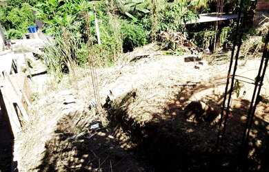 Imagem 6: Vendo terreno na base. 