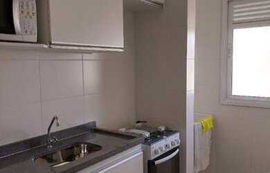 Imagem: O apartamento possui 1 Dormitório, 1 Banheiro, 1 Vaga na garagem