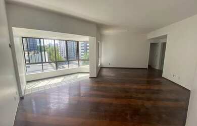 Imagem: O apartamento possui 3 Dormitórios, 4 Banheiros, 1 Vaga na