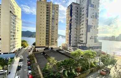 Imagem: O apartamento possui 4 Dormitórios, 5 Banheiros, 2 Vagas na