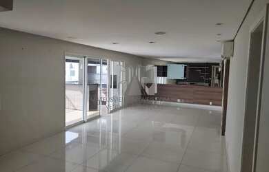 Imagem: O apartamento possui 3 Dormitórios, 3 Banheiros, 2 Vagas na