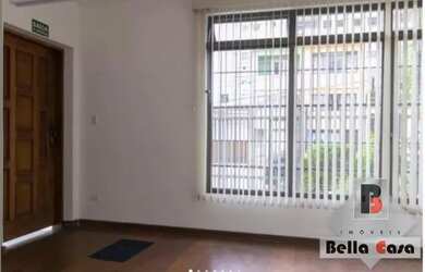 Imagem: A casa possui 4 Dormitórios, 3 Banheiros, 2 Vagas na garagem