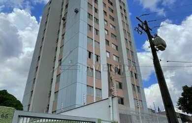 Imagem: O apartamento possui 3 Dormitórios, 1 Banheiro, 1 Vaga na garagem