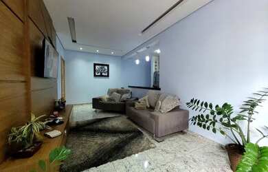 Imagem: O apartamento possui 2 Dormitórios, 1 Banheiro, 2 Vagas na