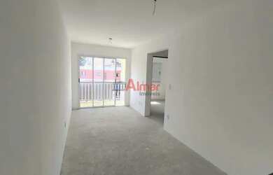 Imagem: O apartamento possui 2 Dormitórios, 1 Banheiro, 1 Vaga na garagem