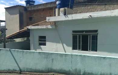Imagem: A casa possui 1 Dormitório, 1 Banheiro, 32m² de Área e está