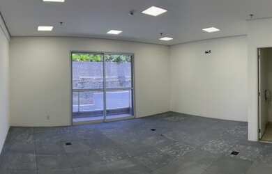 Imagem: O depósito possui 1 Vaga na garagem, 35m² de Área e está