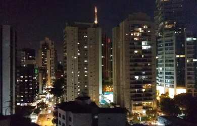 Imagem: A kitnet possui 1 Dormitório, 1 Banheiro, 1 Vaga na garagem