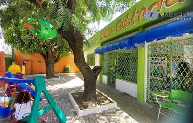 Imagem: A casa possui 5 Dormitórios, 5 Banheiros, 1 Vaga na garagem