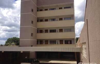 Imagem: O apartamento possui 1 Dormitório, 1 Banheiro, 1 Vaga na garagem