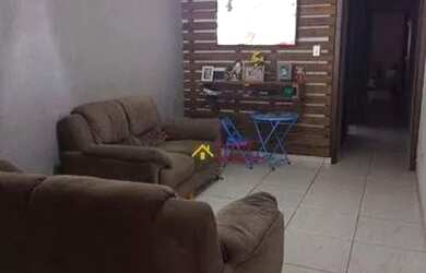 Imagem: A casa possui 2 Dormitórios, 2 Banheiros, 4 Vagas na garagem