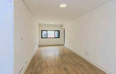 Imagem: A casa em condomínio possui 3 Dormitórios, 4 Banheiros, 324m²