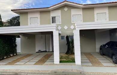 Imagem: A casa em condomínio possui 4 Dormitórios, 5 Banheiros, 4