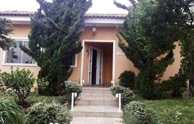 Imagem: A casa em condomínio possui 4 Dormitórios, 4 Banheiros, 2