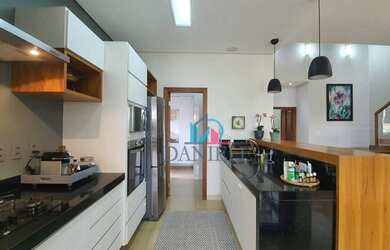 Imagem 4: Sobrado com 3 suítes localizado no condomínio Buona Vita