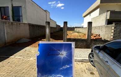 Imagem: O terreno possui 400m² de Área e está localizado em Ponte