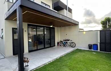Imagem 2: Casa Alto Padrão, 4 Quartos, Closet, Hidromassagem, Garagem 3 carros,...
