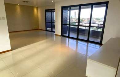 Imagem: O apartamento possui 4 Dormitórios, 5 Banheiros, 3 Vagas na