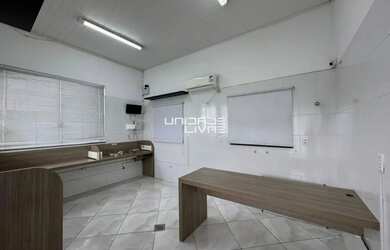 Imagem 3: Casa comercial para locação Mogilar