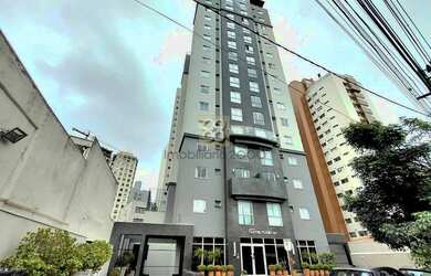 Imagem: O apartamento possui 1 Dormitório, 1 Banheiro, 1 Vaga na garagem