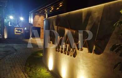 Imagem: O terreno possui 180m² de Área e está localizado em Vargem