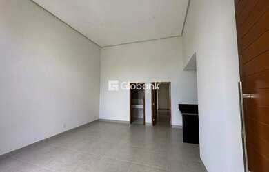 Imagem 10: Casa em Montes Claros, no bairro Ibituruna, à venda