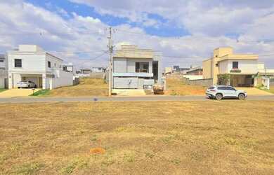 Imagem: O terreno possui 261m² de Área e está localizado em Jardins