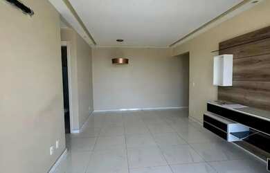 Imagem: O apartamento possui 2 Dormitórios, 2 Banheiros, 2 Vagas na