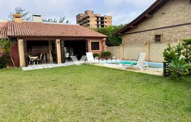 Imagem 3: Praia de Mariapolis, casa mais um anexo, 4 dormitórios, suite, 3 banheiros