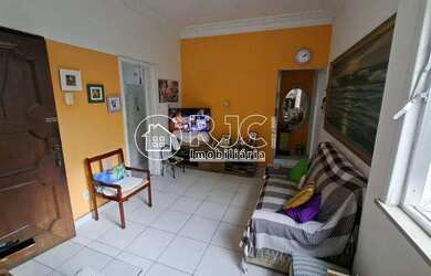 Imagem: O apartamento possui 2 Dormitórios, 2 Banheiros, 70m² de Área