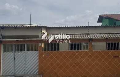 Imagem: A casa possui 3 Dormitórios, 3 Banheiros, 2 Vagas na garagem