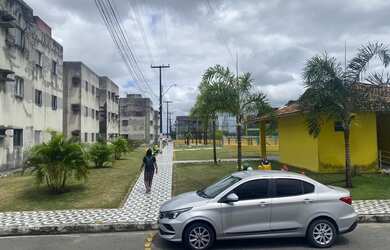 Imagem: O apartamento possui 3 Dormitórios, 1 Banheiro, 1 Vaga na garagem