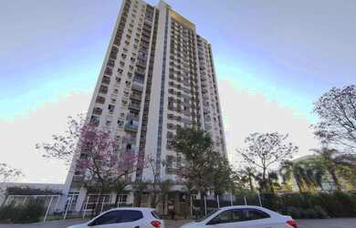 Imagem: O apartamento possui 3 Dormitórios, 1 Banheiro, 1 Vaga na garagem