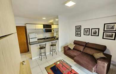 Imagem: O apartamento possui 1 Dormitório, 1 Banheiro, 1 Vaga na garagem