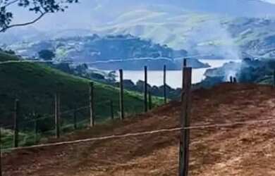 Imagem: O terreno possui 600m² de Área e está localizado em Joanópolis