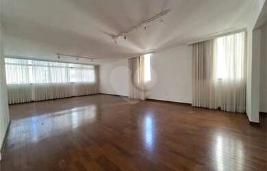 Imagem: O apartamento possui 5 Dormitórios, 5 Banheiros, 4 Vagas na