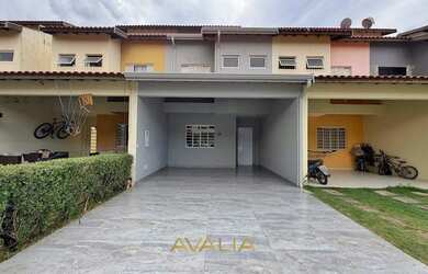 Imagem: A casa em condomínio para alugar possui 3 Dormitórios, 2 Banheiros