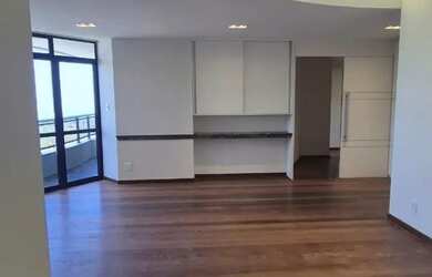 Imagem: O apartamento possui 4 Dormitórios, 4 Banheiros, 3 Vagas na