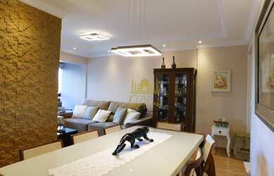 Imagem: O apartamento possui 2 Dormitórios, 1 Banheiro, 2 Vagas na