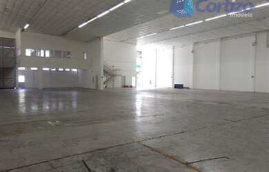 Imagem: O depósito para alugar possui 3 Vagas na garagem e 1360m²