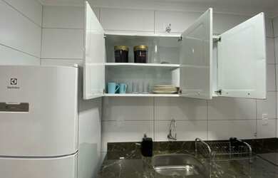 Imagem: A kitnet possui 1 Dormitório, 1 Banheiro, 1 Vaga na garagem