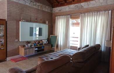 Imagem 6: Casa de vila para venda possui 415 metros quadrados com 5 quartos