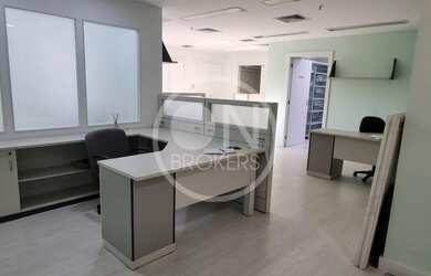 Imagem: O depósito possui 3 Vagas na garagem, 108m² de Área, Imóvel