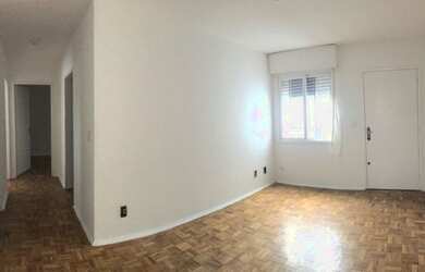 Imagem: O apartamento possui 3 Dormitórios, 1 Banheiro, 1 Vaga na garagem