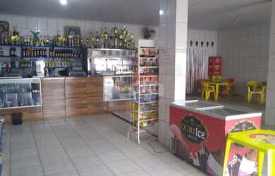 Imagem 11: Sobrado com casa no piso superior e salão no piso inferior à venda por...